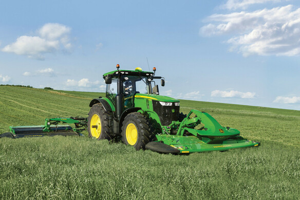Задненавесная комбинированная косилка-плющилка John Deere R950R