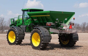 Самоходный разбрасыватель сухих удобрений John Deere DN456