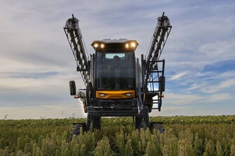 Самоходный опрыскиватель Mazzotti IBIS 3180