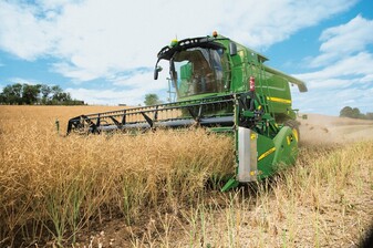 Зерноуборочный комбайн John Deere W650