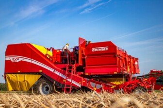 Двухрядный прицепной картофелеуборочный комбайн Grimme EVO 260