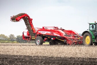 Двухрядный прицепной картофелеуборочный комбайн Grimme SELECT 200
