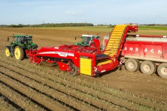 Двухрядный прицепной картофелеуборочный комбайн Grimme SELECT 200