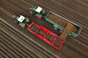 Двухрядный прицепной картофелеуборочный комбайн Grimme SELECT 200