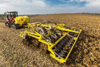 Долотообразный плуг Bednar TERRALAND TO 6000 plus