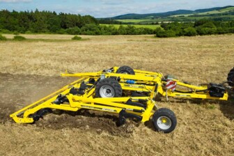 Долотообразный плуг Bednar TERRALAND TO 4000