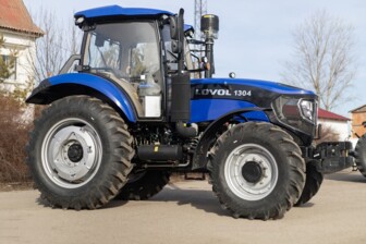 Колесный трактор LOVOL TD 1304